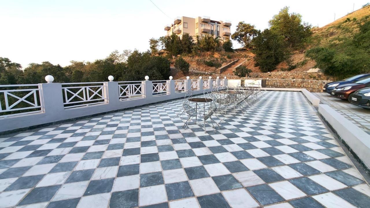 The Sky Imperial Pavoreal Jungle Resort Kumbhalgarh Exterior foto