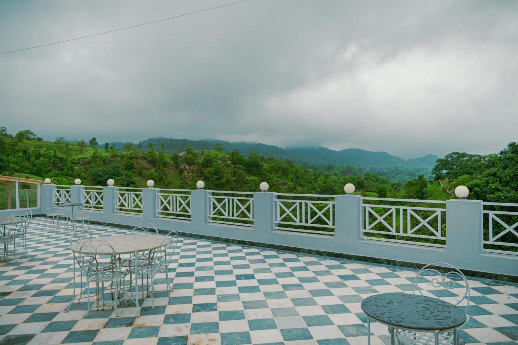 The Sky Imperial Pavoreal Jungle Resort Kumbhalgarh Exterior foto